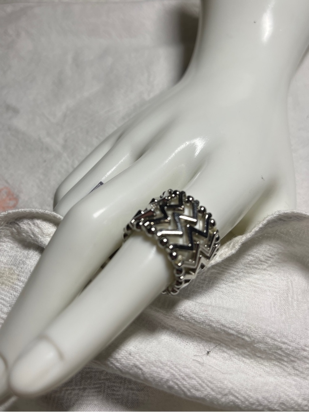Jennifer Lopez Silver Chevron Beaded Stack Ring